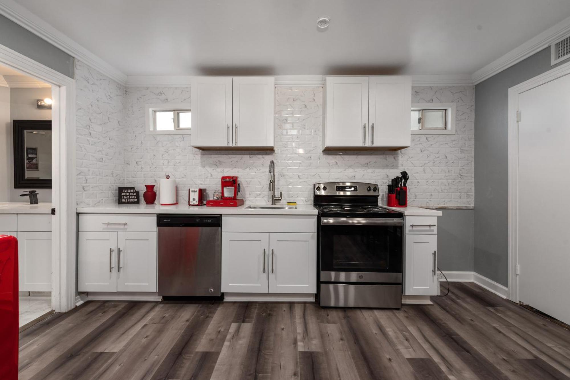Urban Retreat 1br With Free Park Appartement